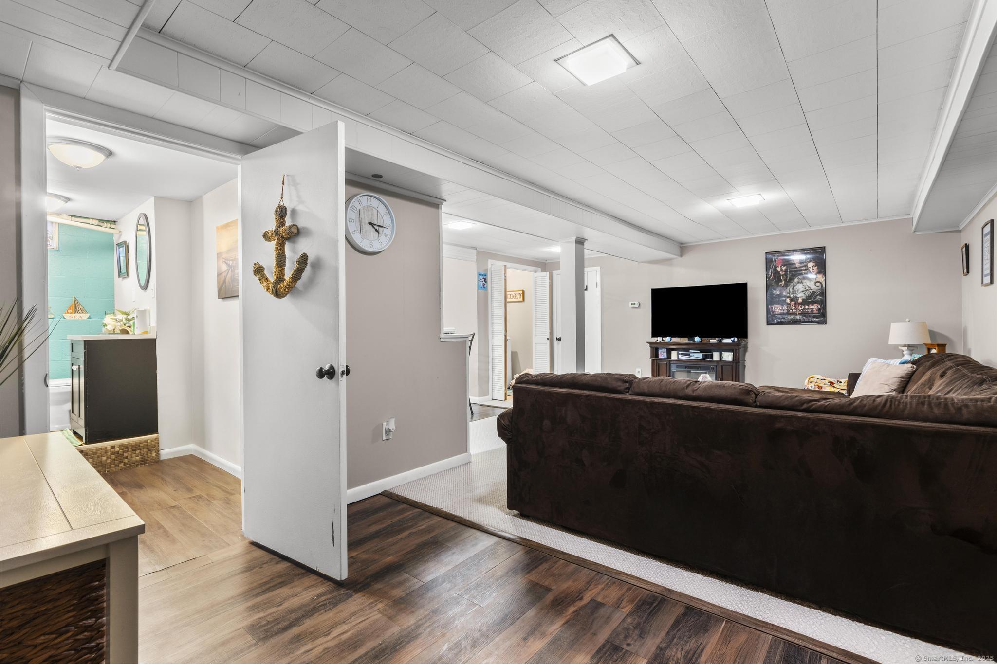 16 Highland Avenue Extension, West Haven, Connecticut image 26