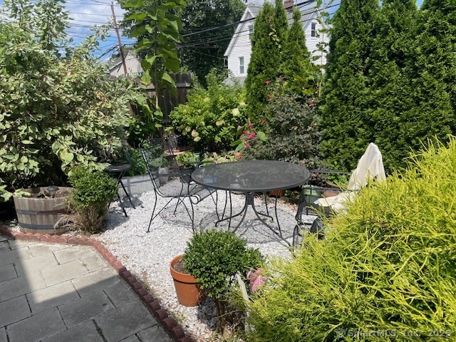 28 Anderson Street