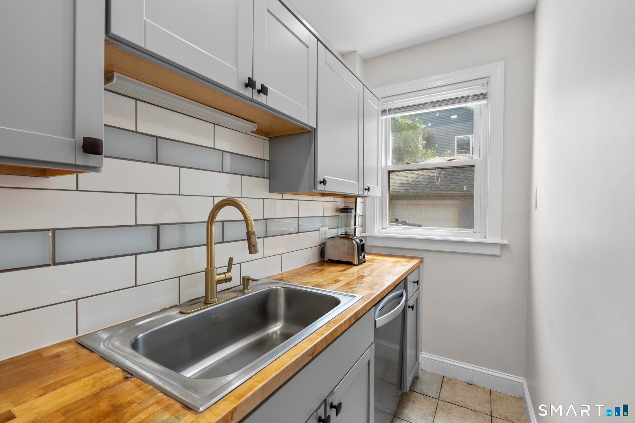 93 Porter Street