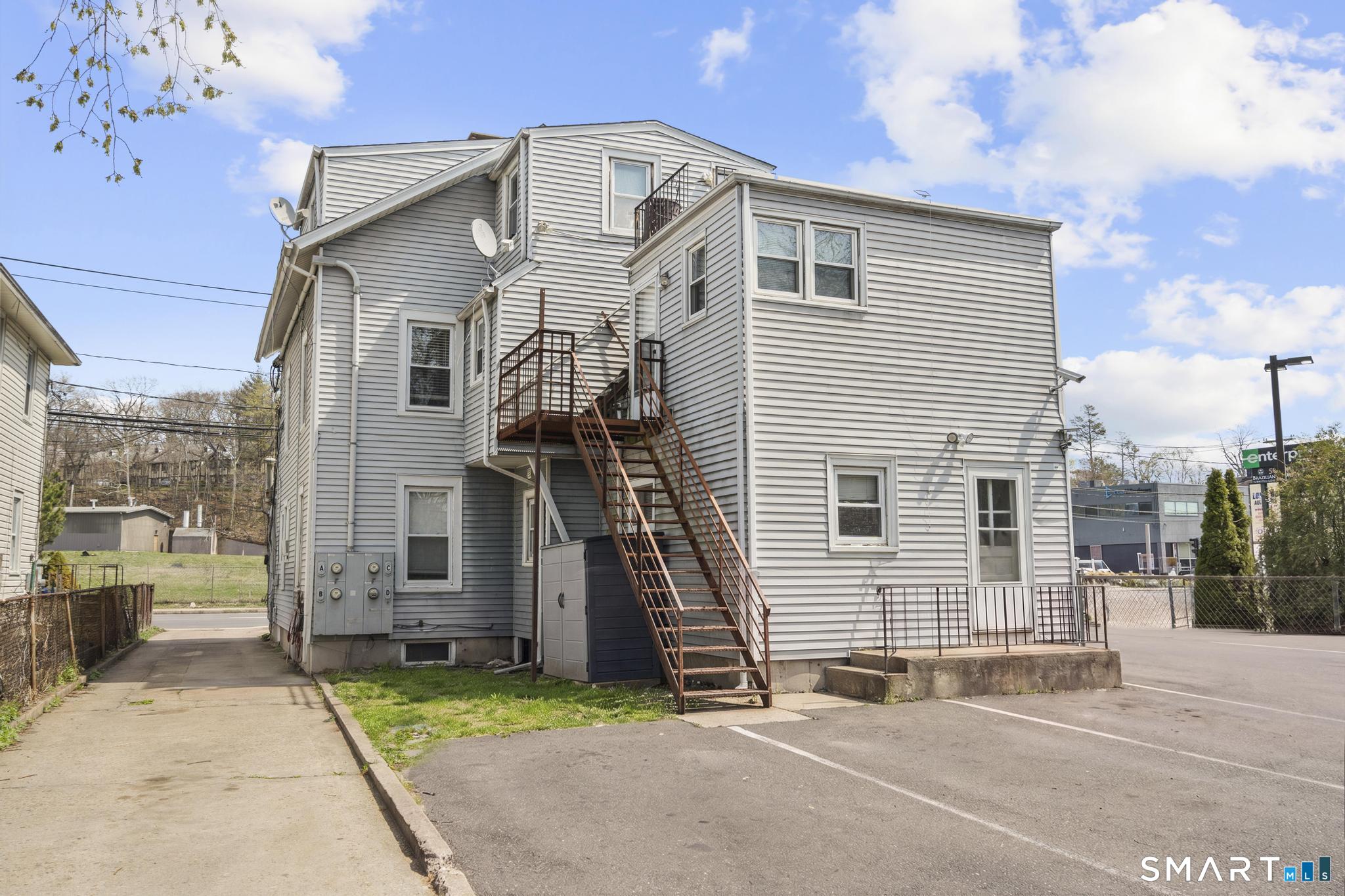 263 Main Avenue