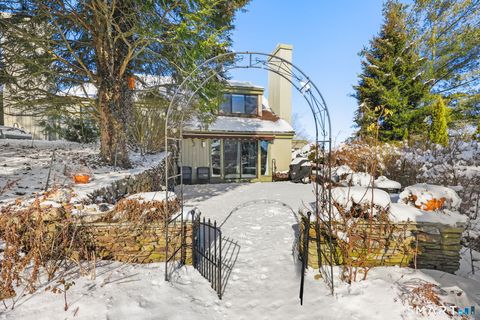 Tiny photo for 198 Heritage Village #A, Southbury, CT 06488 (MLS # 24149422)