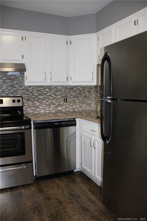 Tiny photo for 51 Schuyler Avenue #APT 5A, Stamford, CT 06902 (MLS # 24145840)