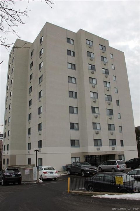 Photo of 51 Schuyler Avenue #APT 5A, Stamford, CT 06902 (MLS # 24145840)