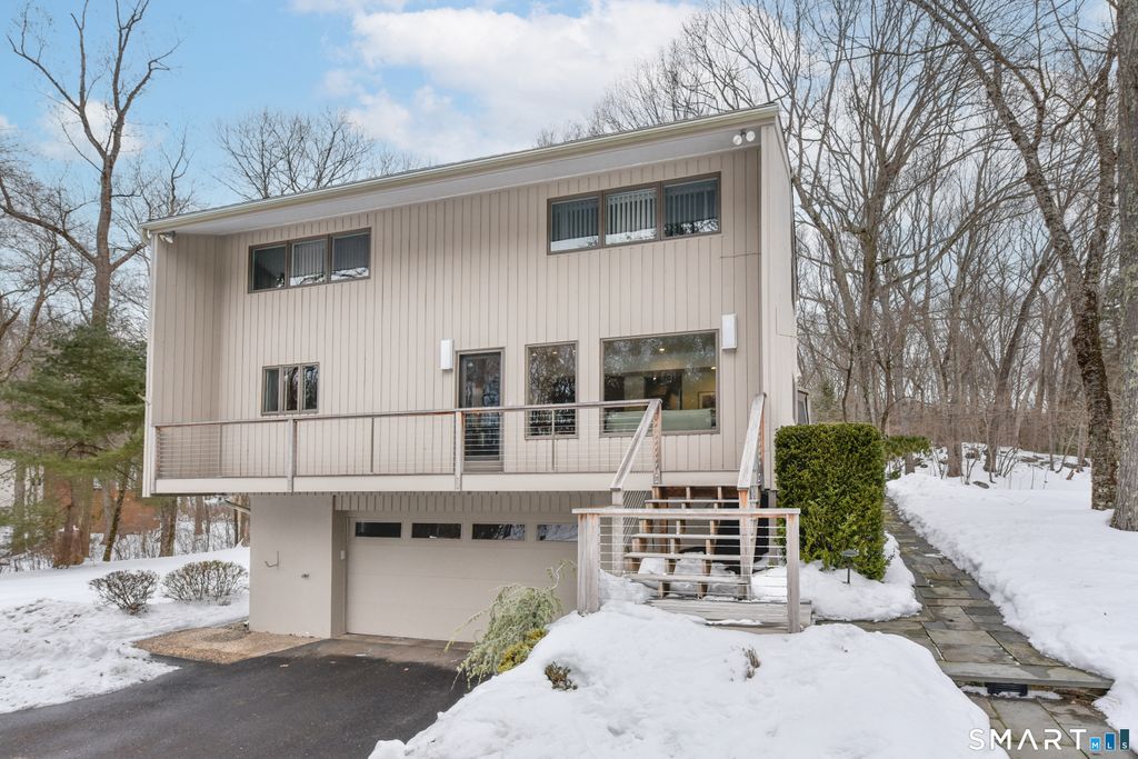 Photo of 119 Maple Vale Drive, Woodbridge, CT 06525 (MLS # 24154551)