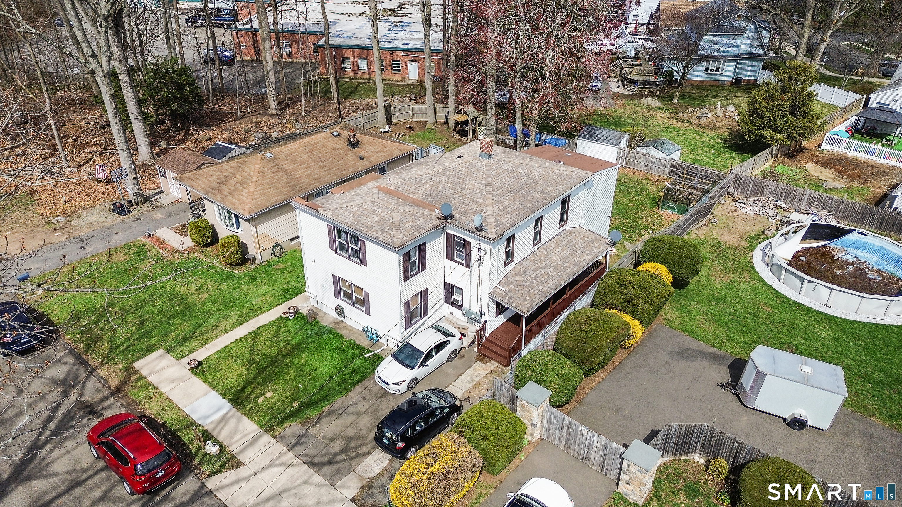 61 Hillside Street