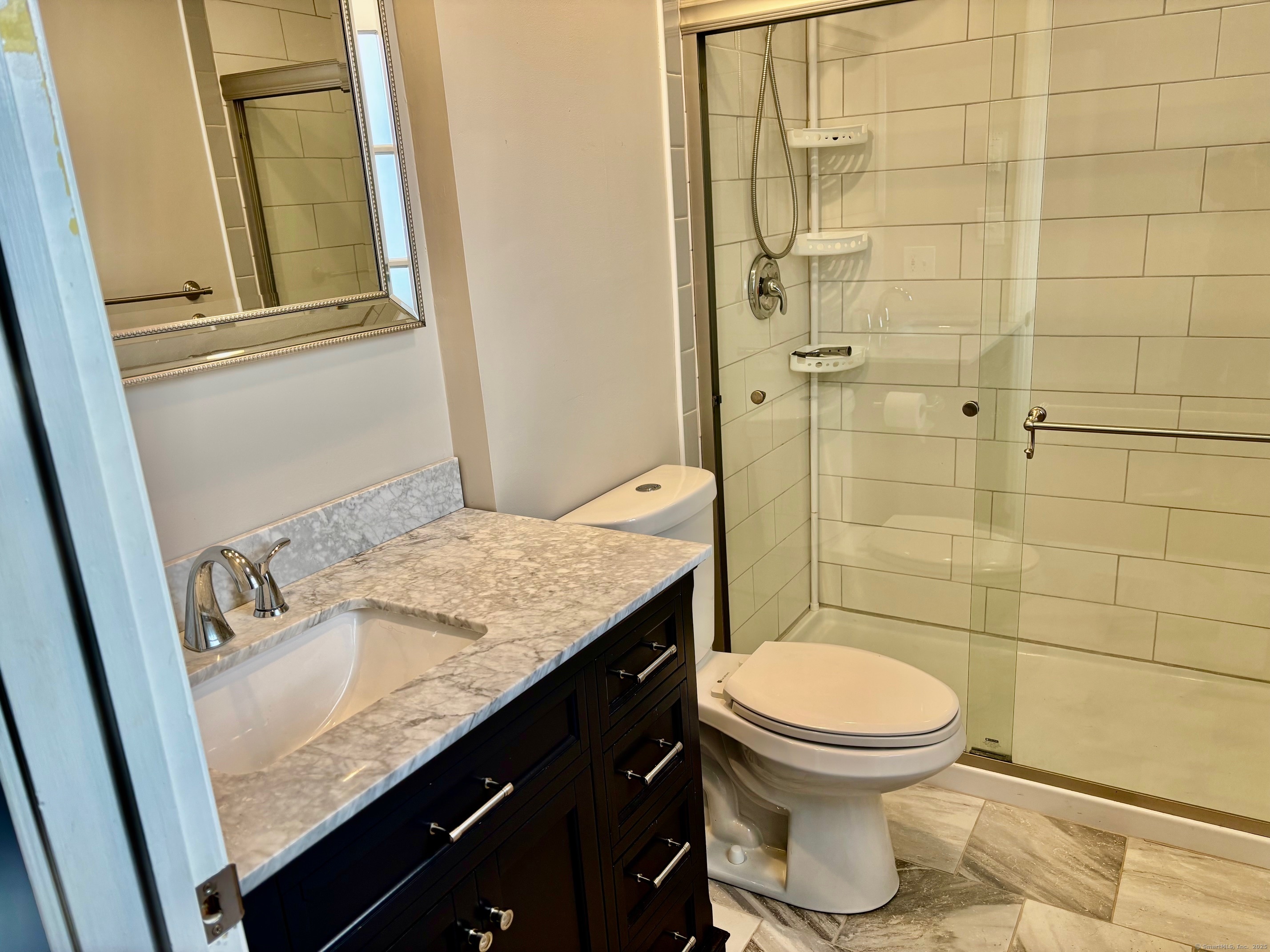 562 Poverty Road #E, Southbury, Connecticut image 18