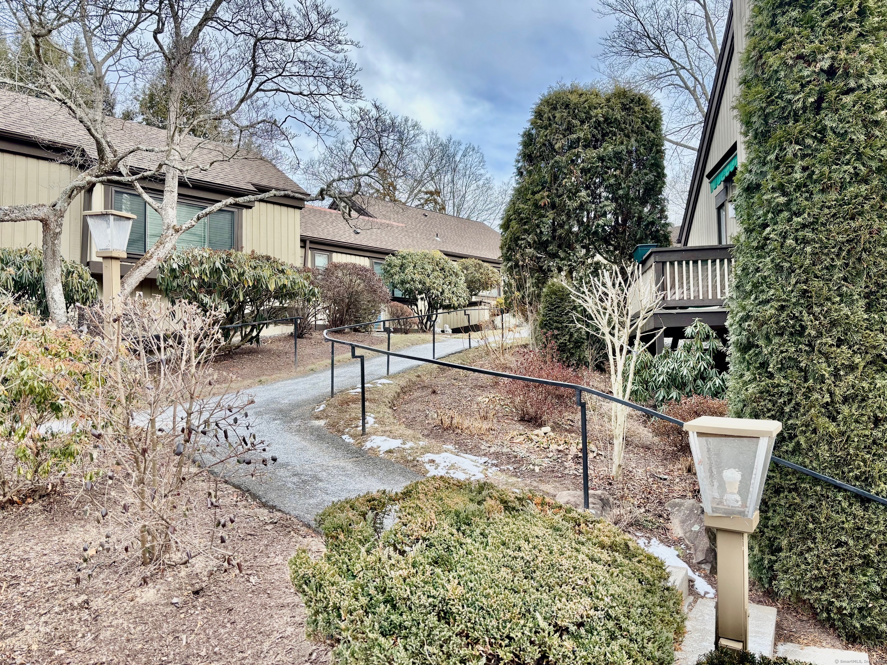 562 Poverty Road #E, Southbury, Connecticut image 24