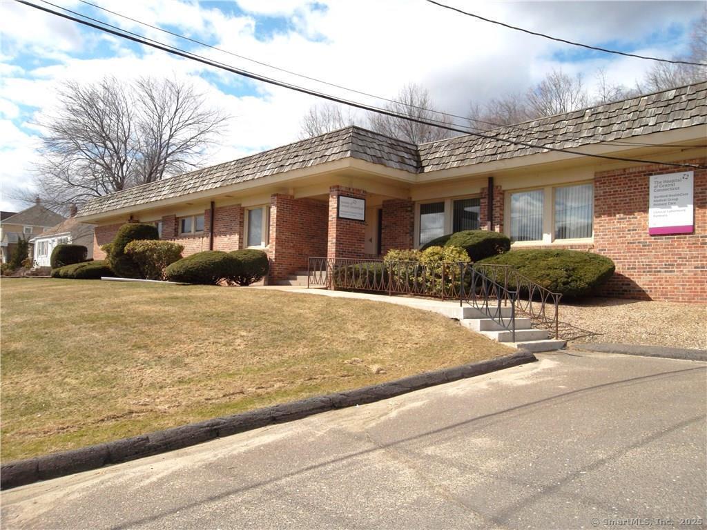 320 New Britain Road 2