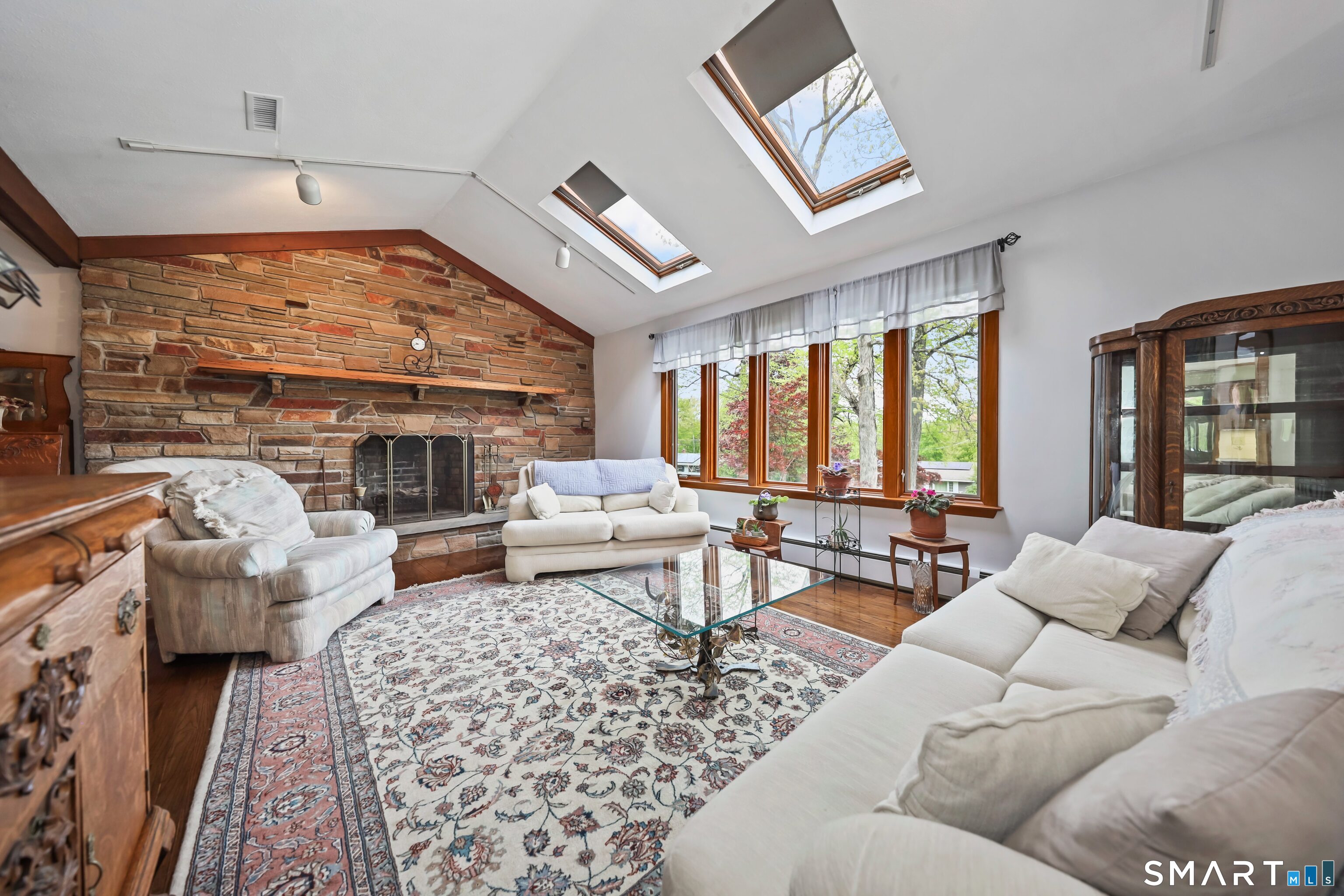 123 Evelyn Drive