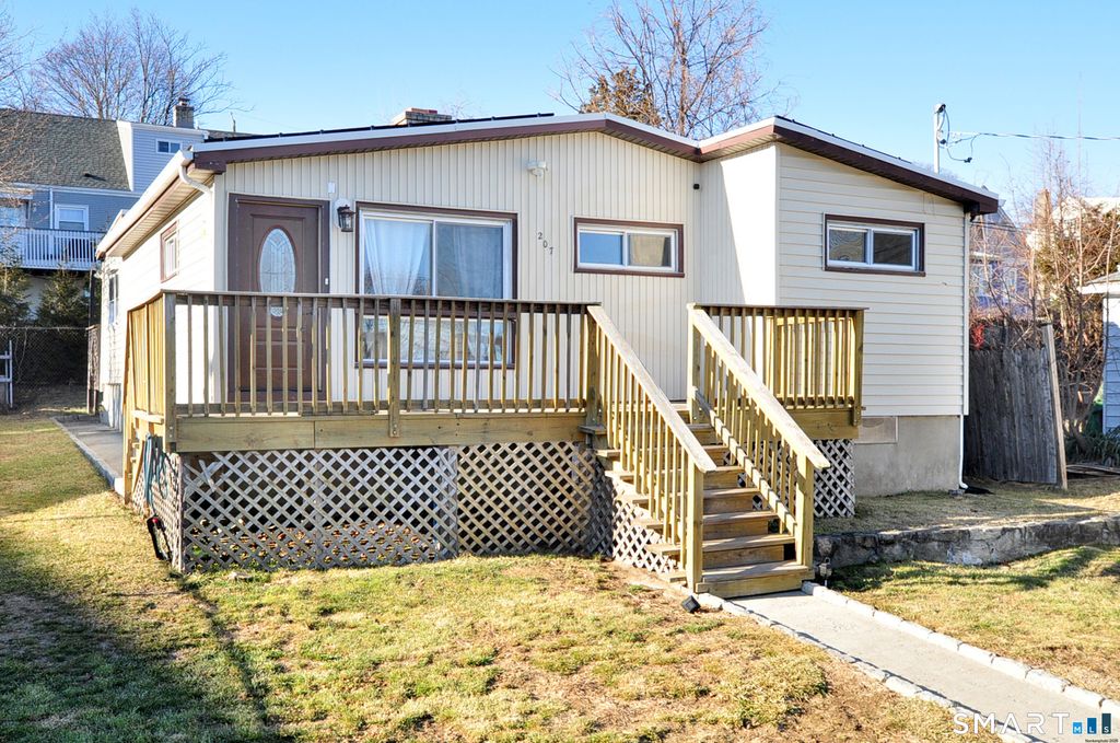 Photo of 207 Hillcrest Road, Bridgeport, CT 06606 (MLS # 24148372)