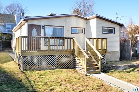 Photo of 207 Hillcrest Road, Bridgeport, CT 06606 (MLS # 24148372)