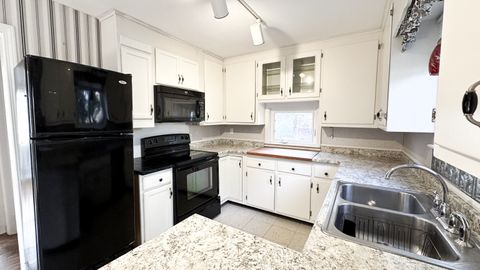 Tiny photo for 338 Main Street, Hampton, CT 06247 (MLS # 24141901)