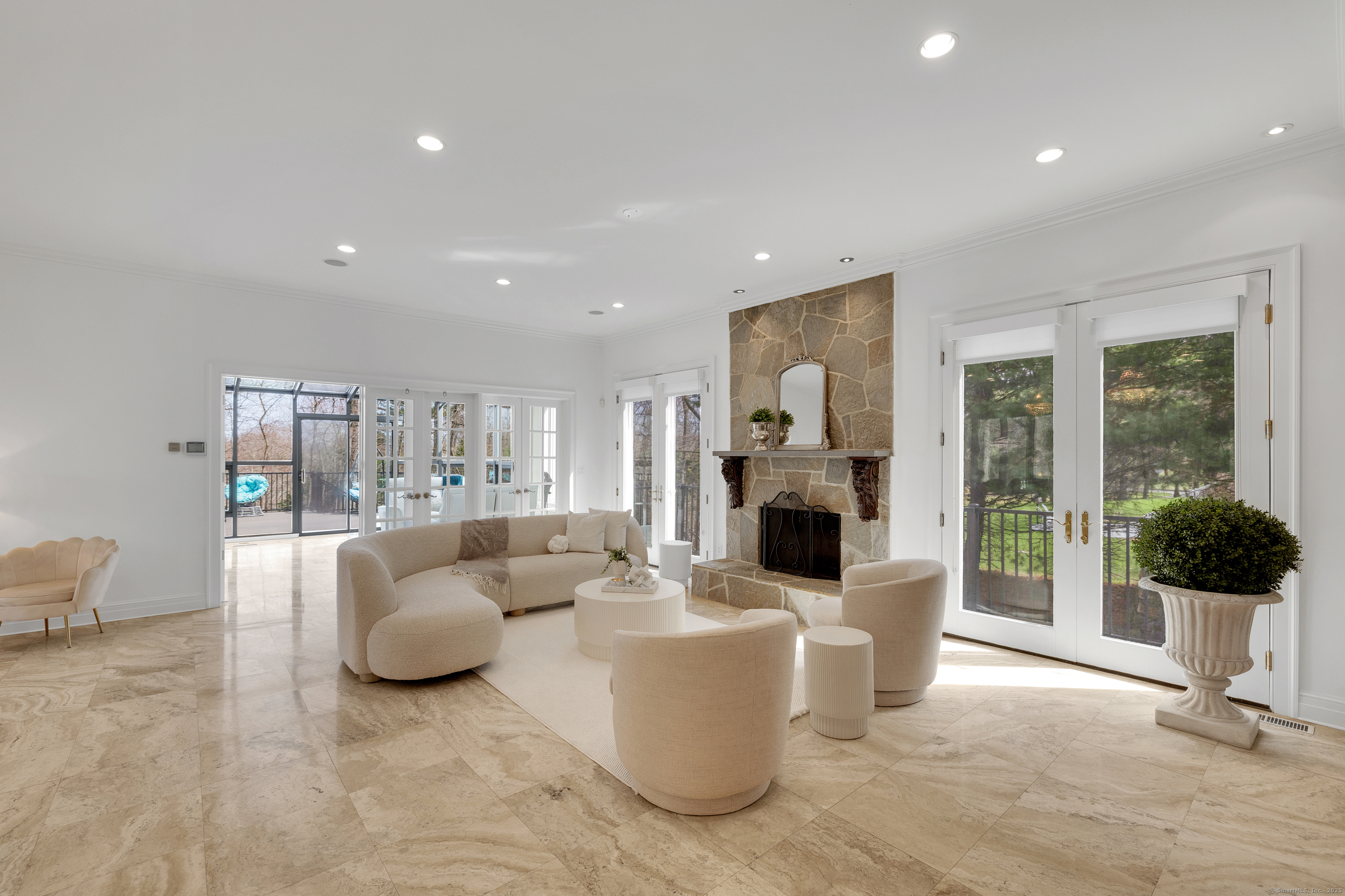 15 Skyview Drive, Stamford, Connecticut image 8