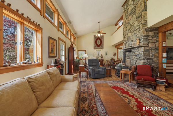 1707 Center Groton Road