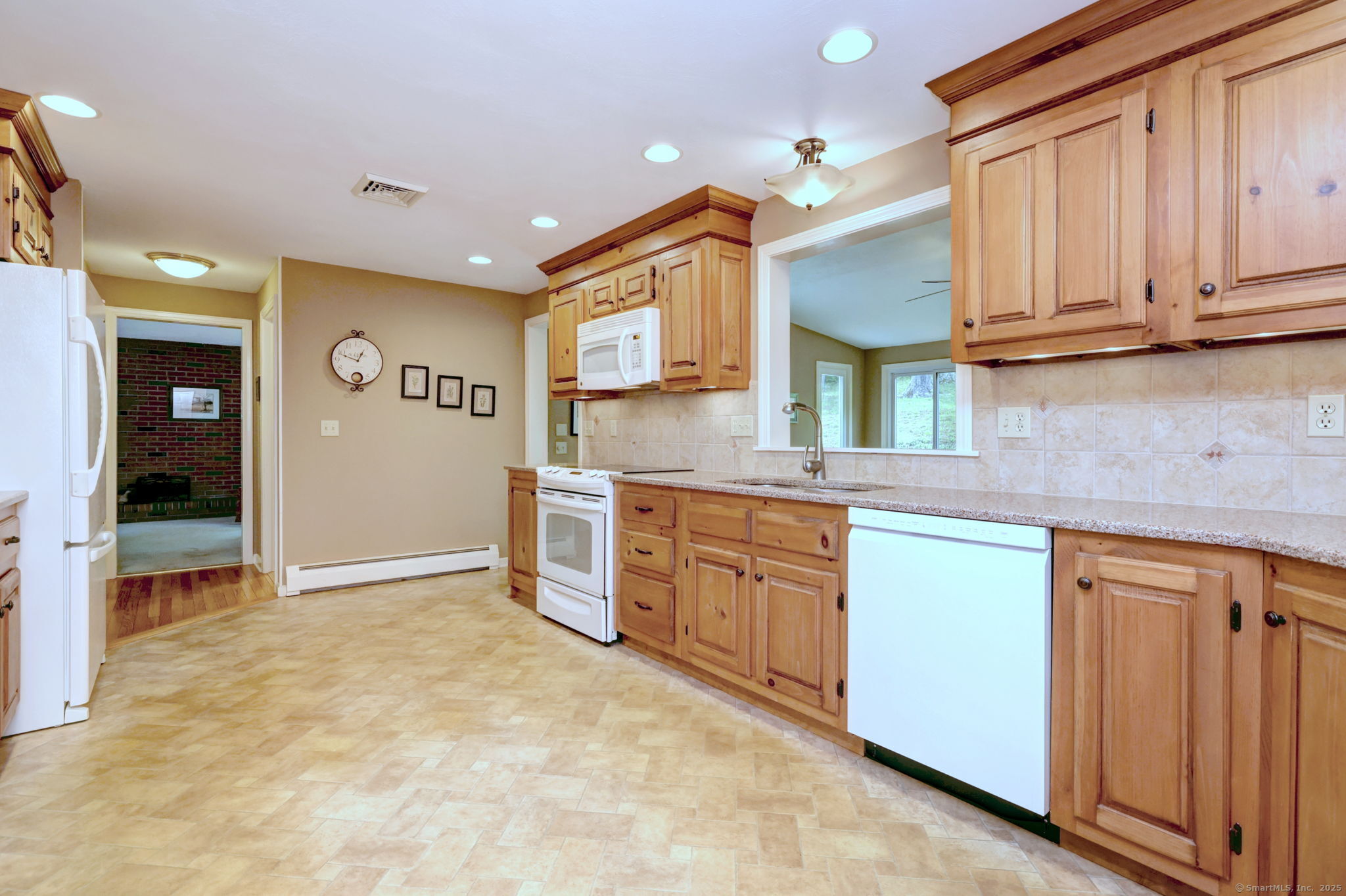 980 Mount Carmel Avenue, Hamden, Connecticut image 14