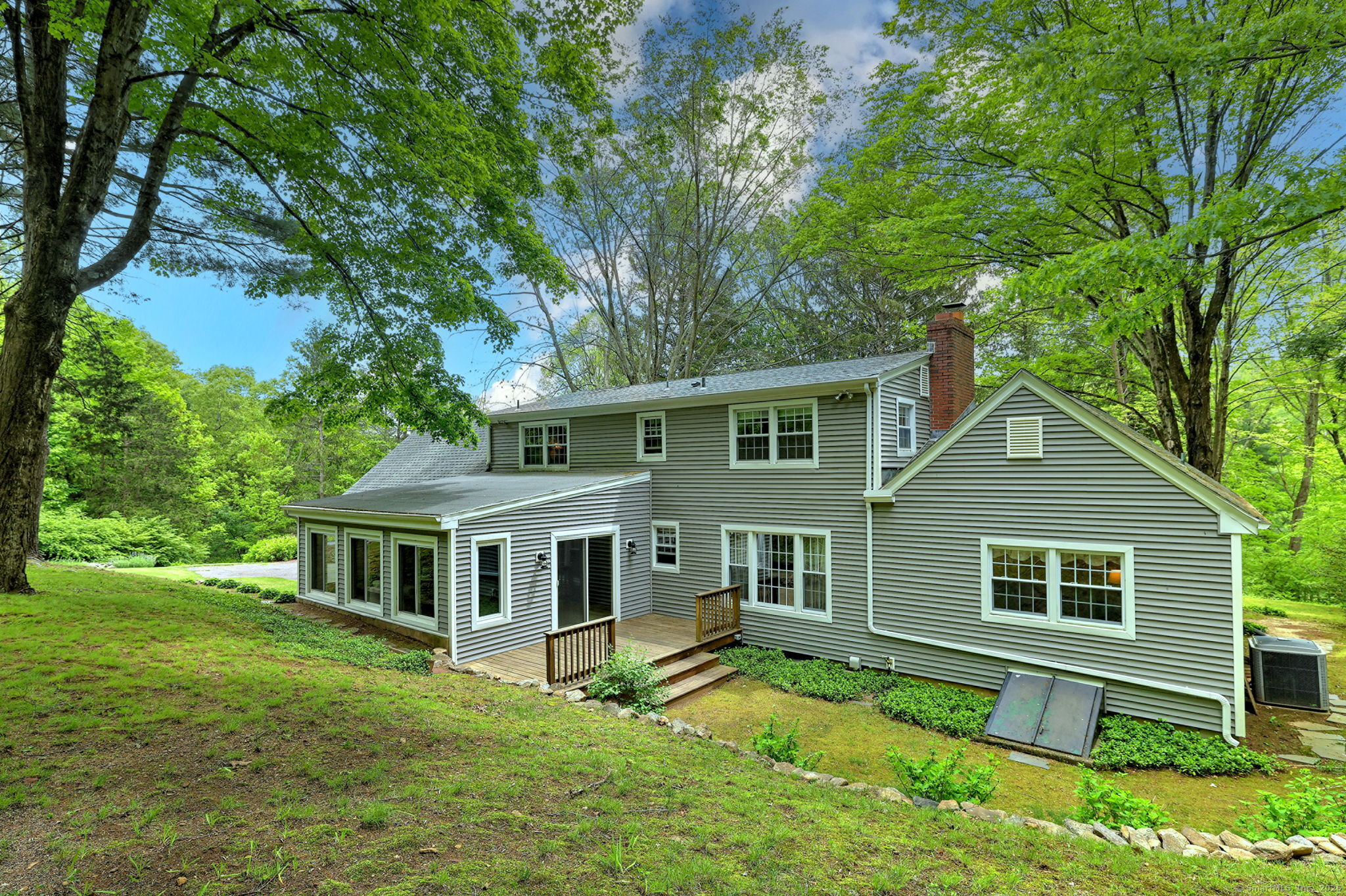 980 Mount Carmel Avenue, Hamden, Connecticut image 36