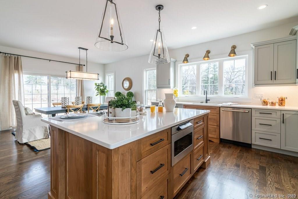 41 Primrose Lane, Cromwell, Connecticut image 4