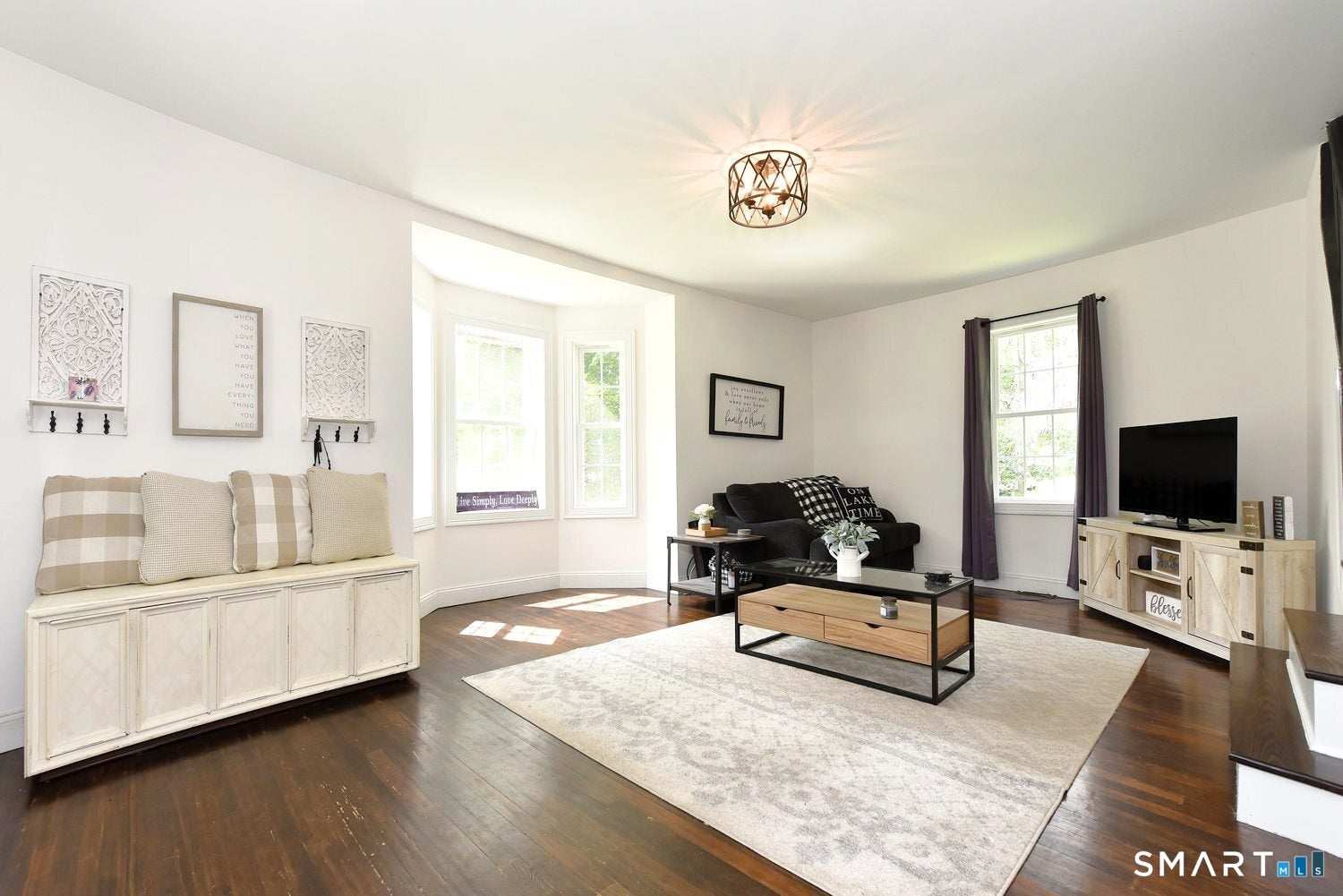 9 Wells Avenue