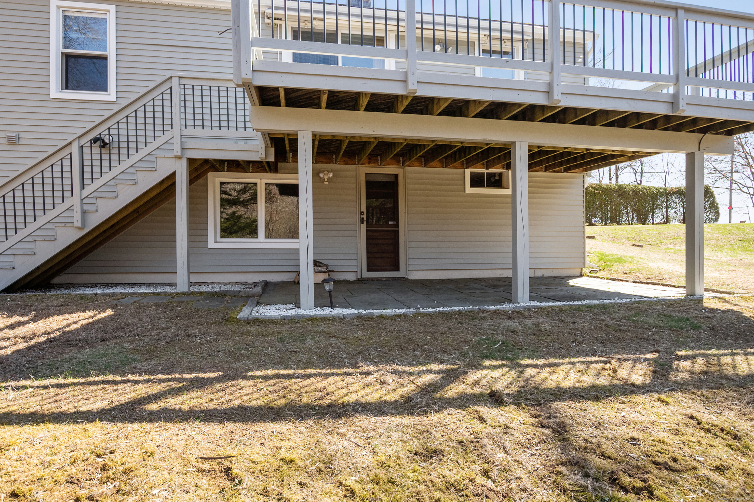 1099 N Grand Street, Suffield, Connecticut image 34
