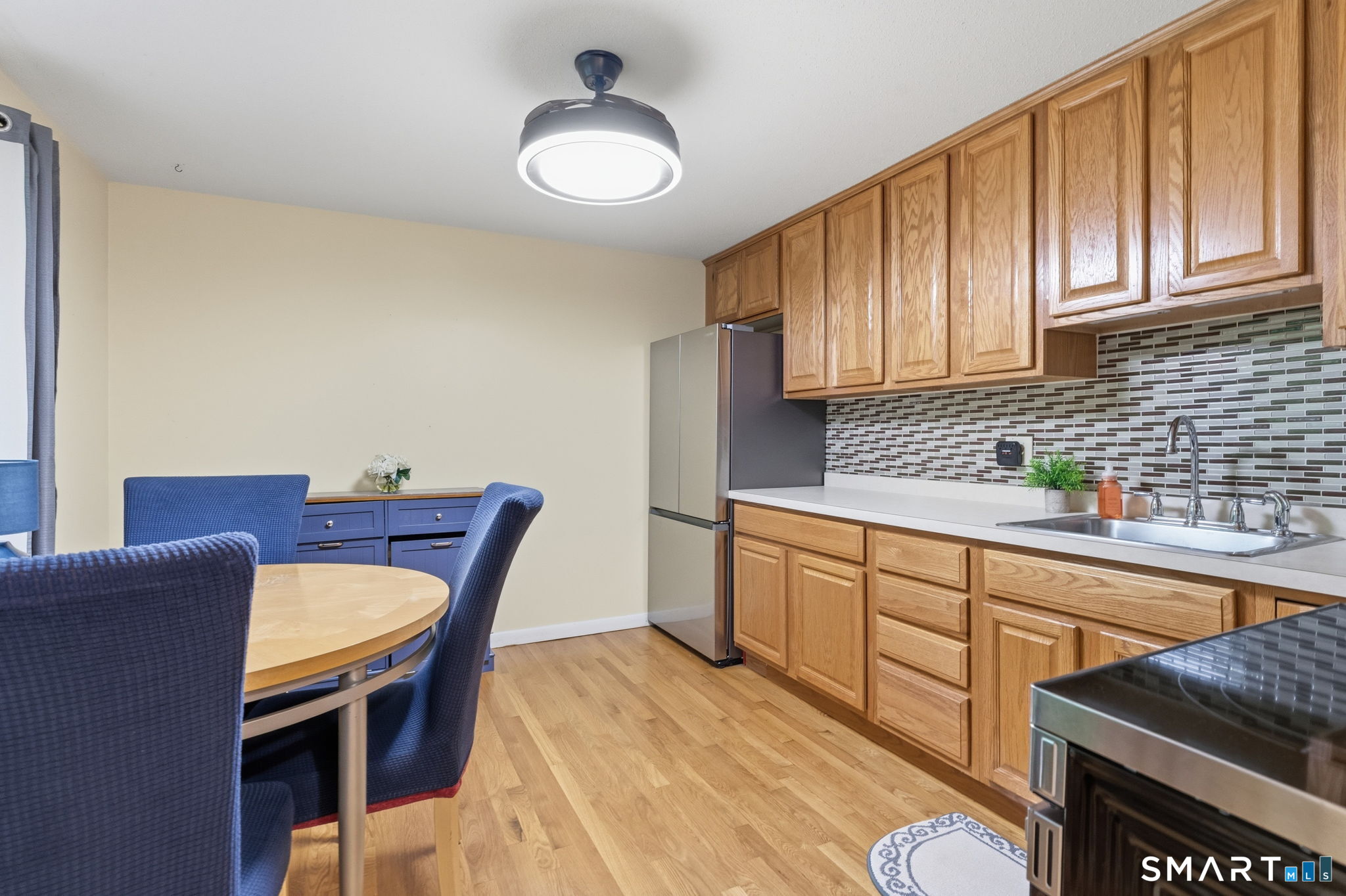 273 Queen Street 13E