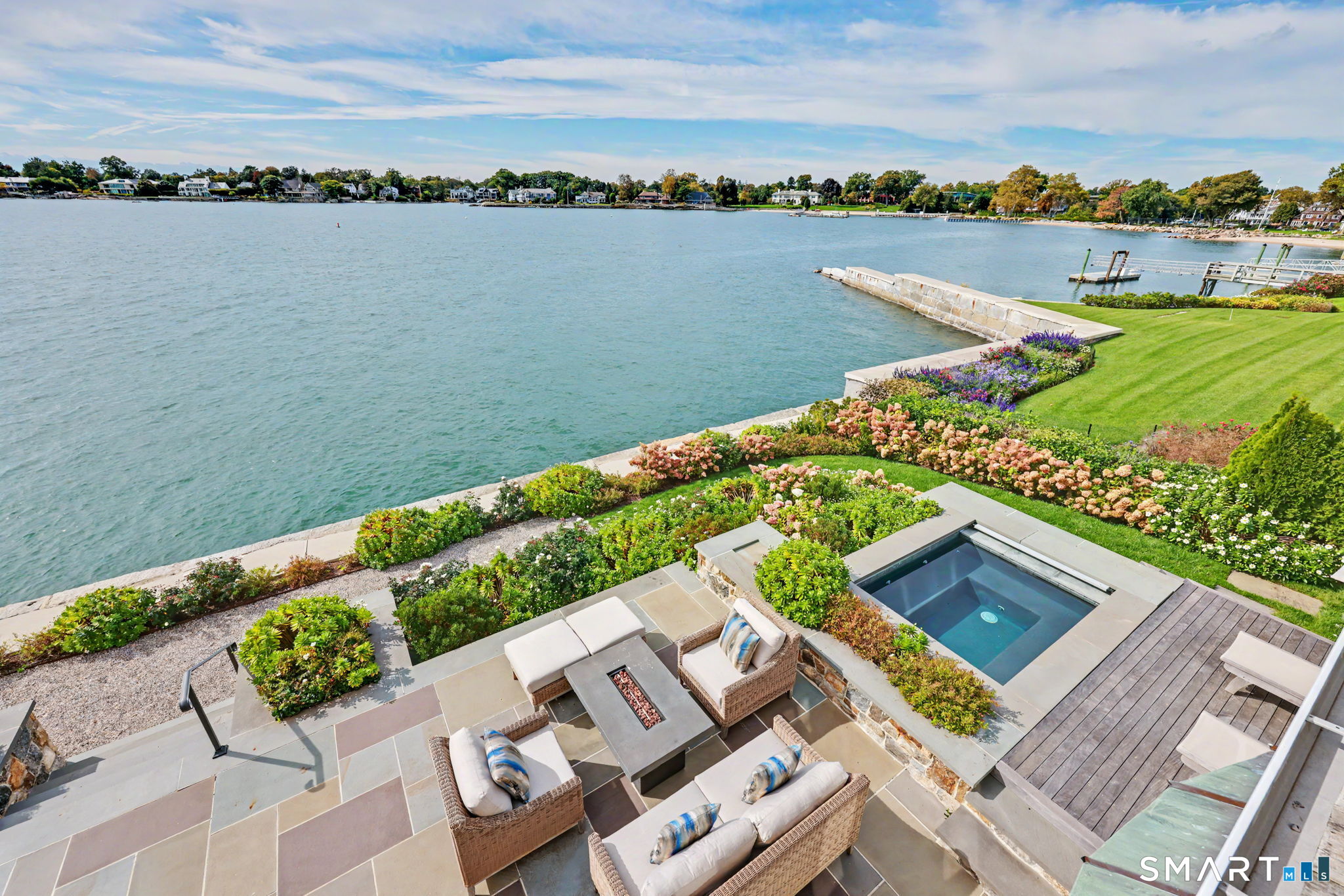 253 Dolphin Cove Quay