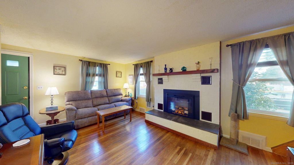 Photo of 22 Pearl Street, Windsor Locks, CT 06096 (MLS # 24140668)