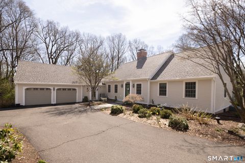 Photo of 122 Crest Road, Middlebury, CT 06762 (MLS # 24168079)