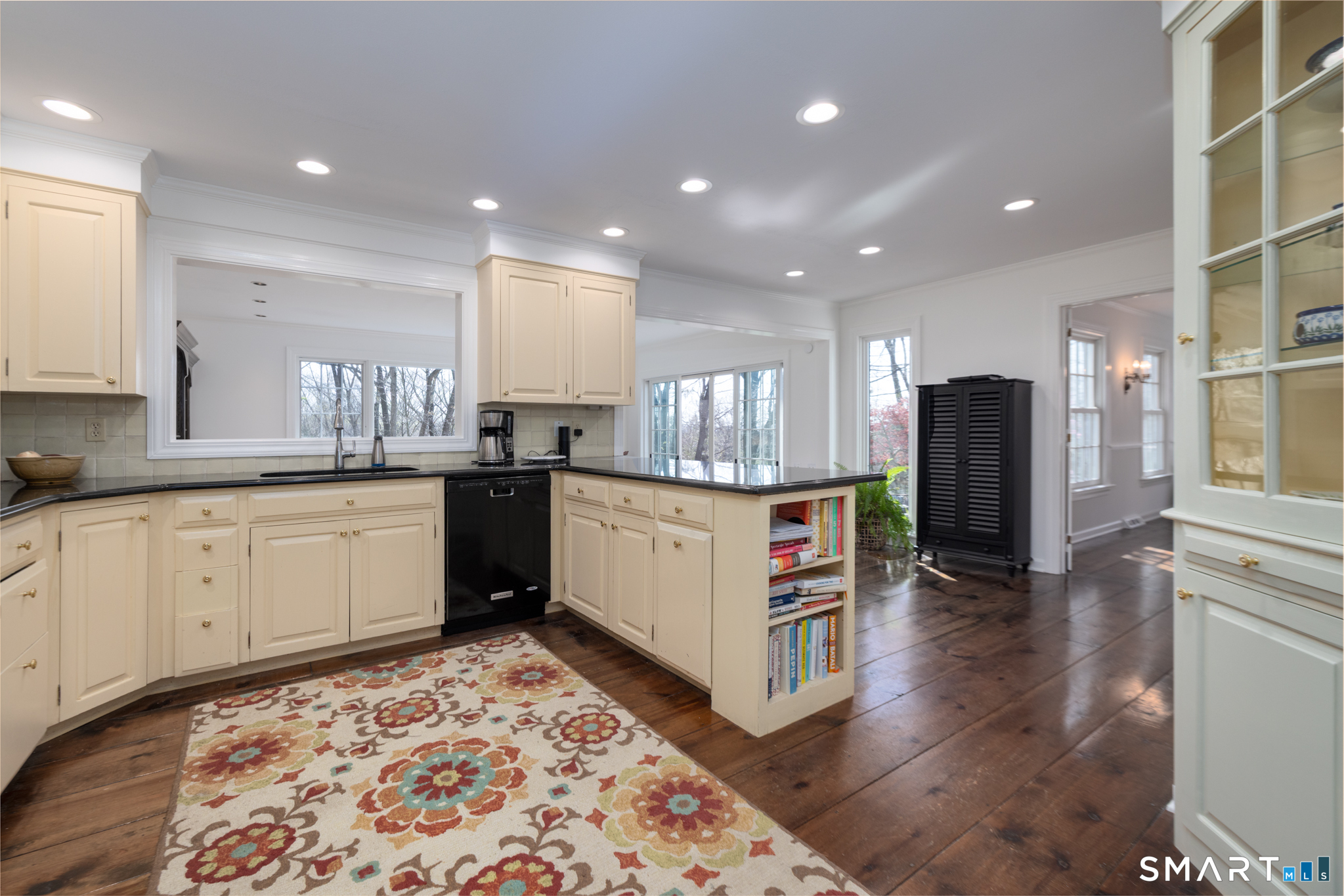 122 Crest Road