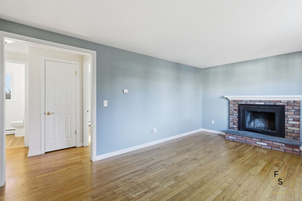 Photo of 11 Valerie Drive, Vernon, CT 06066 (MLS # 24142933)