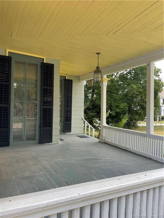 33 West Main Street 3