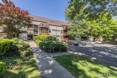 Condo For Sale - 3699 Broadbridge Avenue #317<br/> Stratford, CT 06614