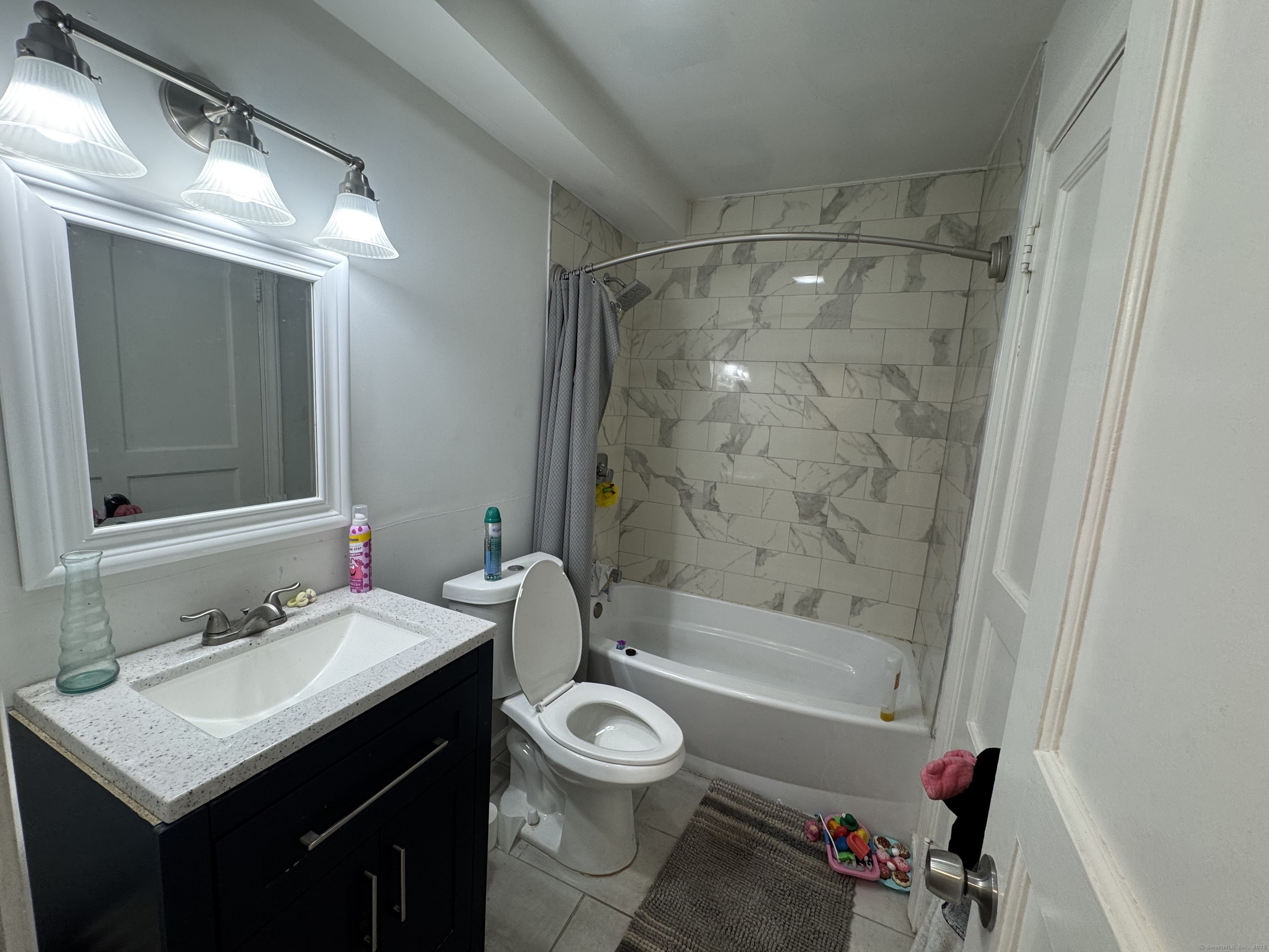 24 North Forest Circle