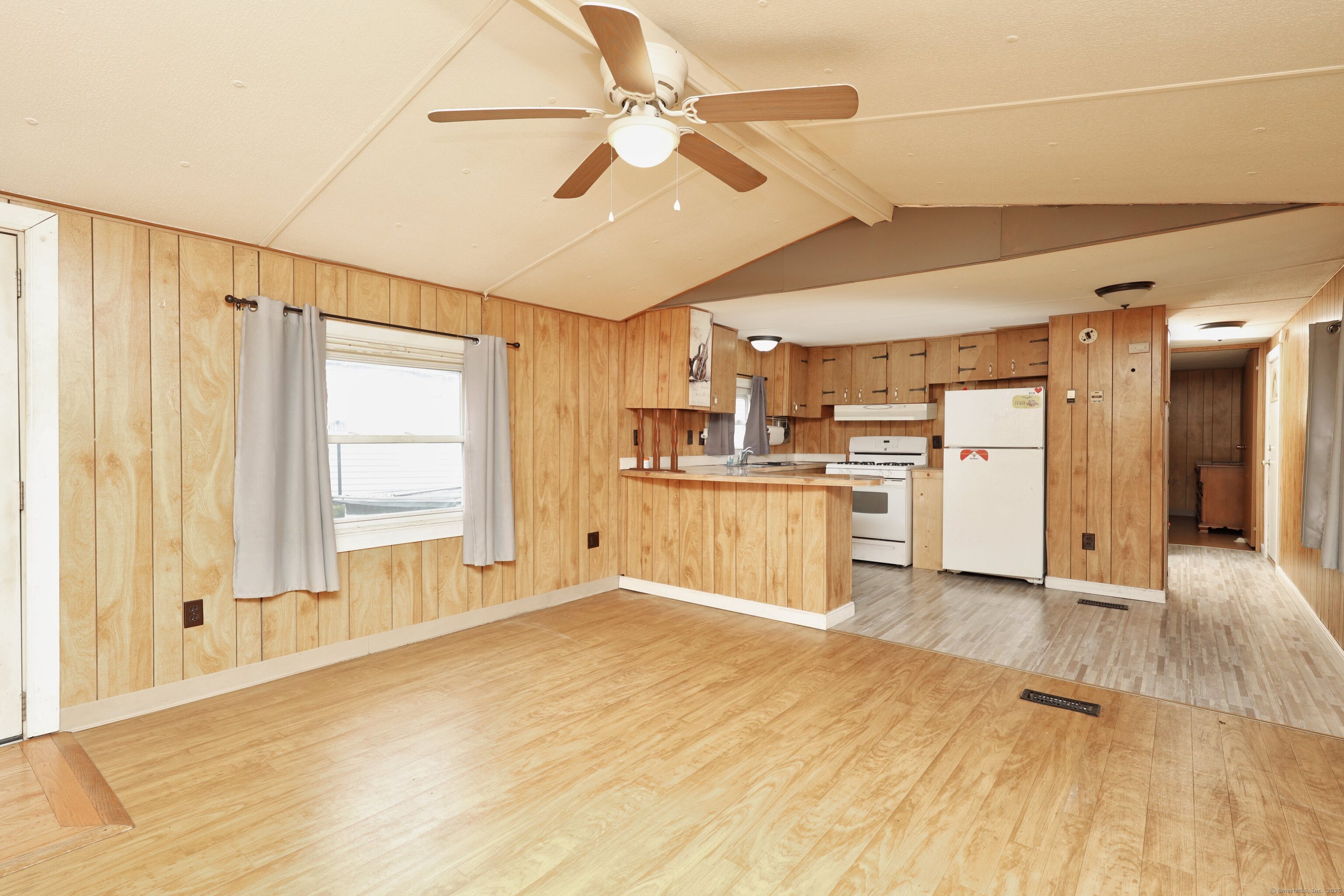 8 Thunderbird Drive, Naugatuck, Connecticut image 6