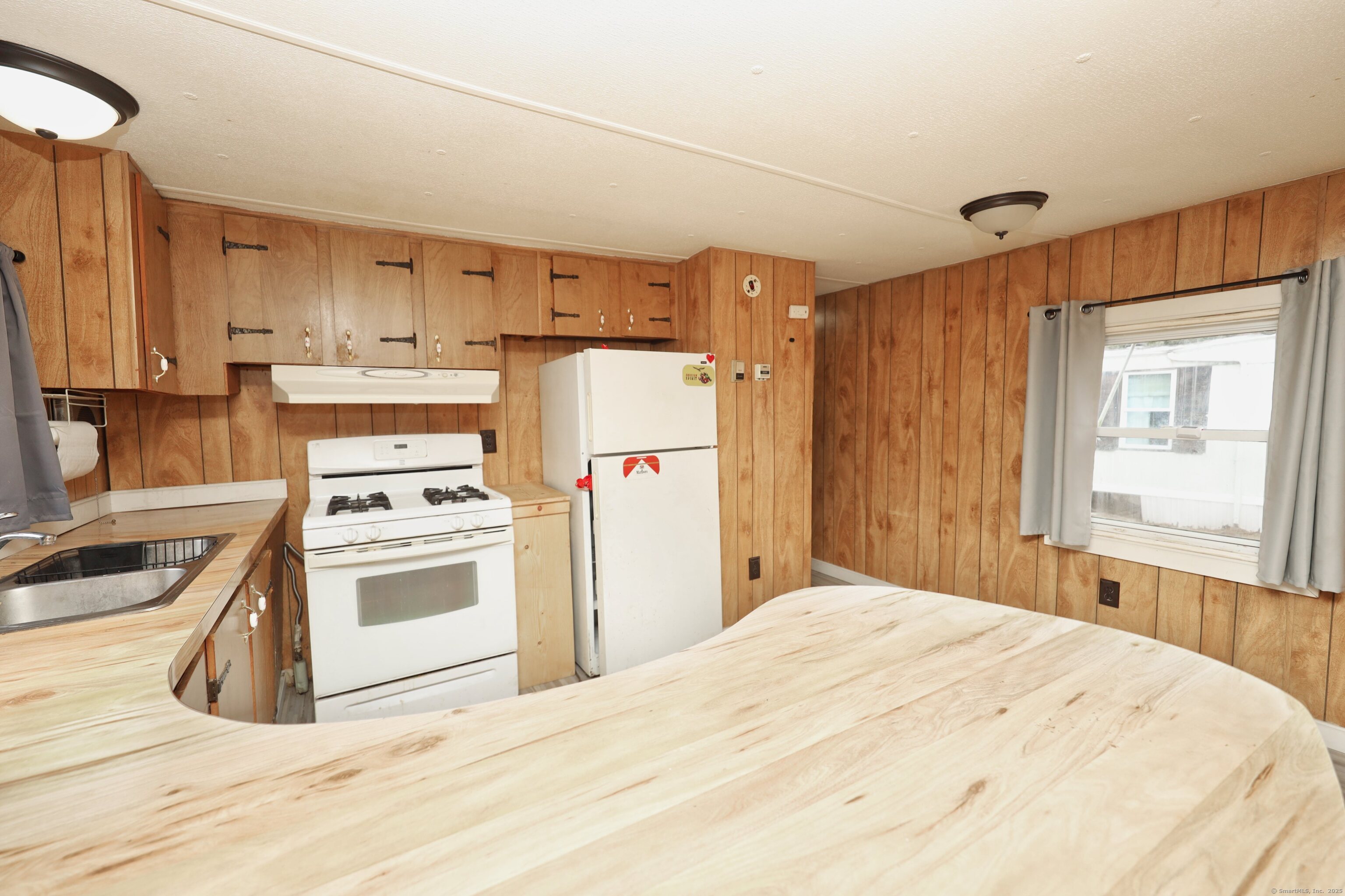 8 Thunderbird Drive, Naugatuck, Connecticut image 10