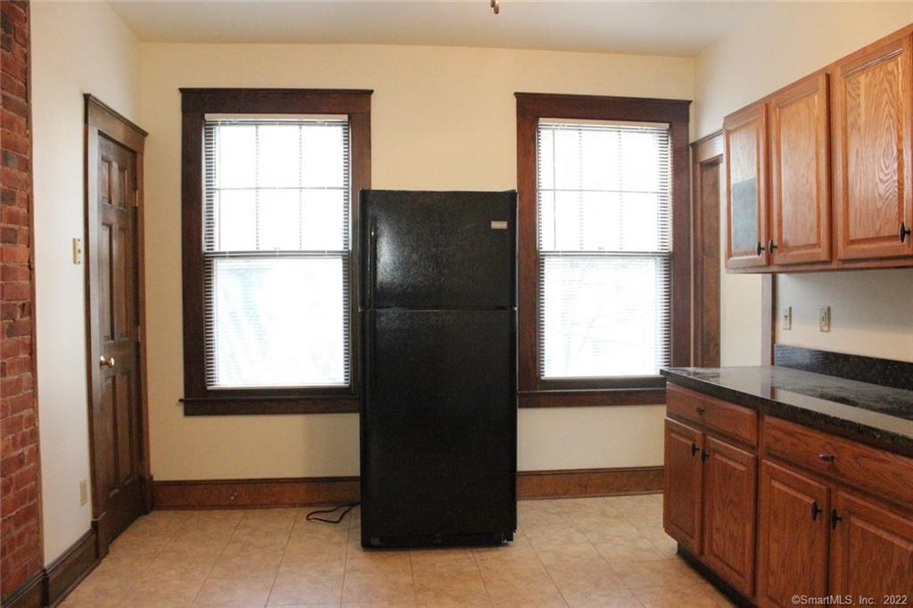 16 Woodland Street 1