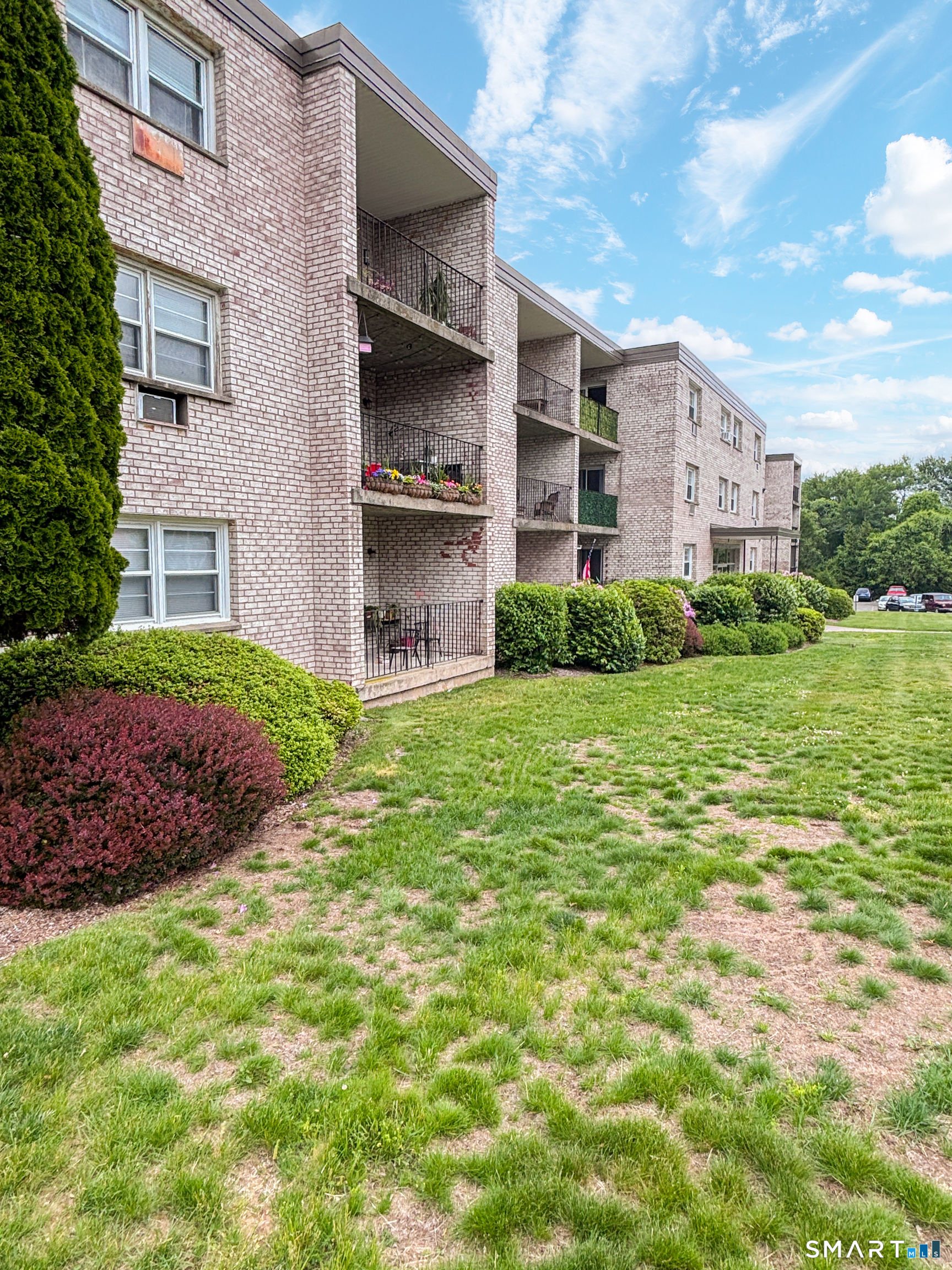 300 Meadowside Road 212