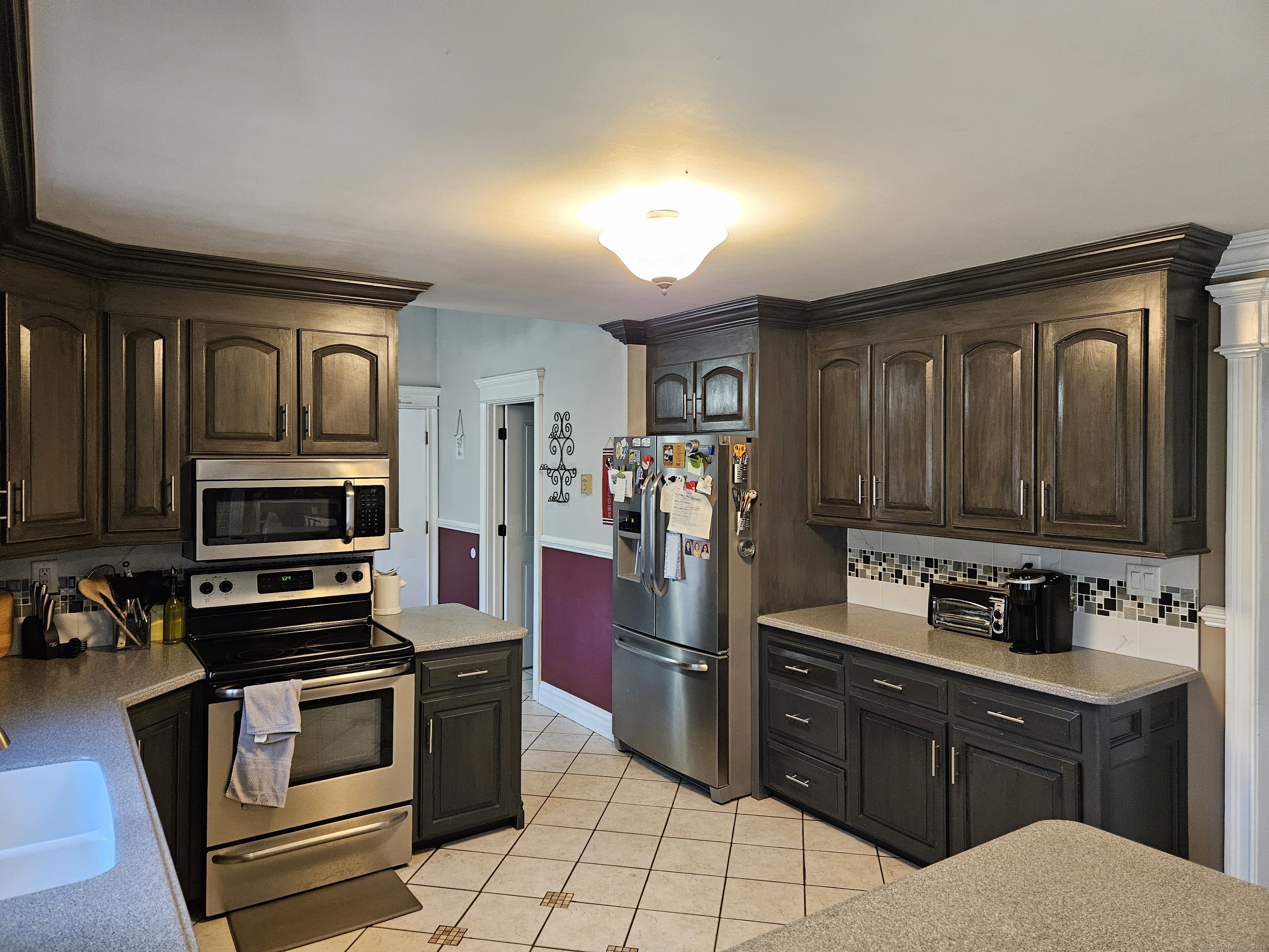 27 Porter Road, Wolcott, Connecticut image 3