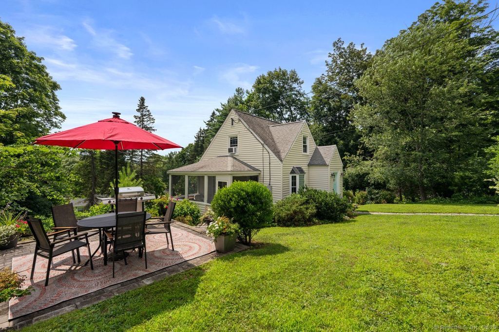 Photo of 5 Rabbit Lane, Brookfield, CT 06804 (MLS # 24116817)