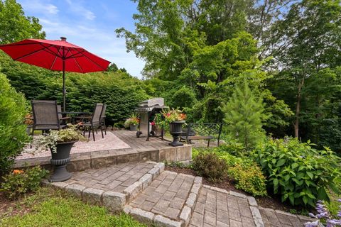 Tiny photo for 5 Rabbit Lane, Brookfield, CT 06804 (MLS # 24116817)
