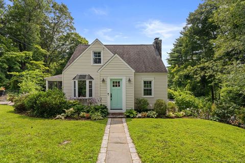 Photo of 5 Rabbit Lane, Brookfield, CT 06804 (MLS # 24116817)