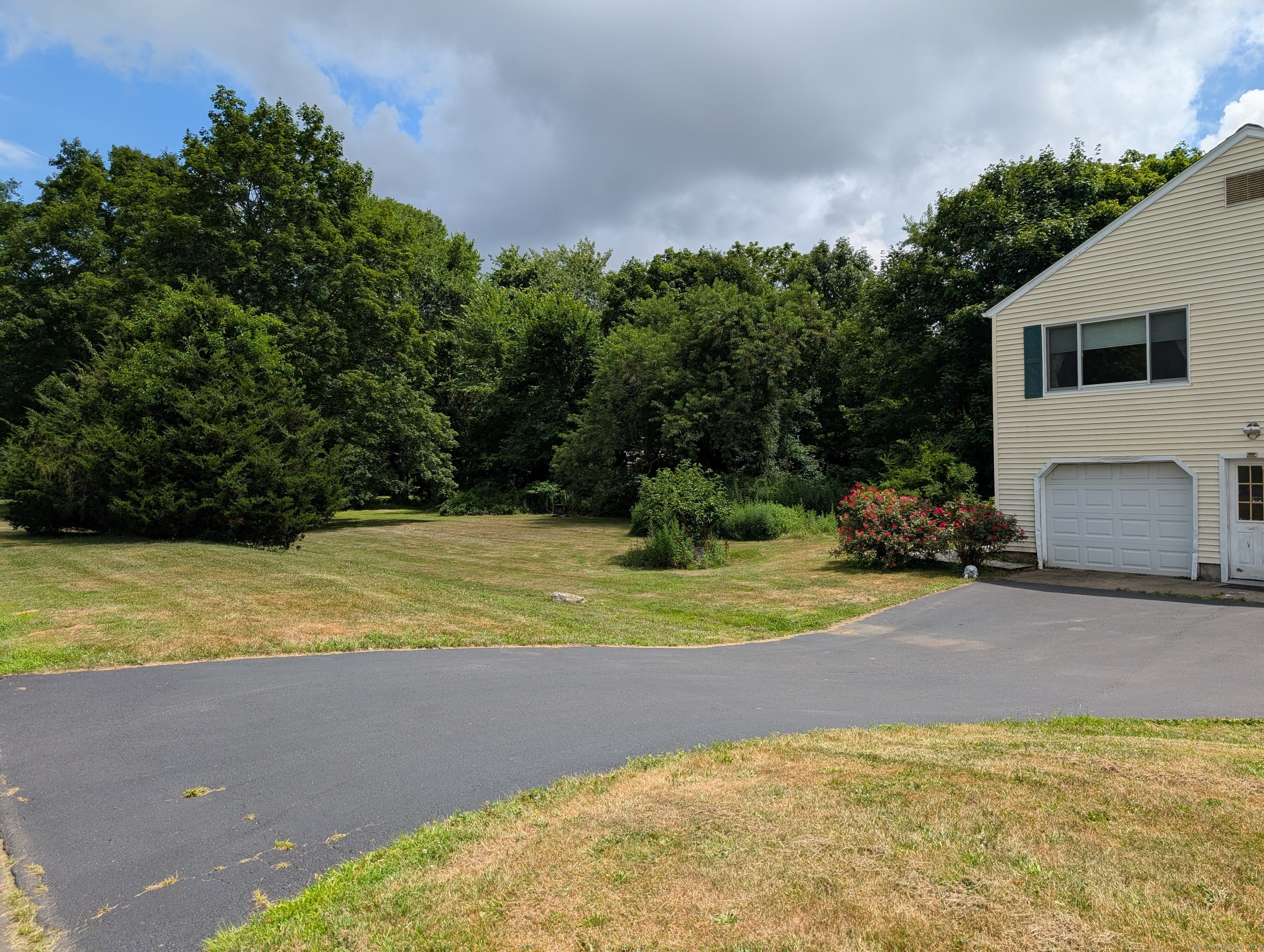 2805 Boston Post Road