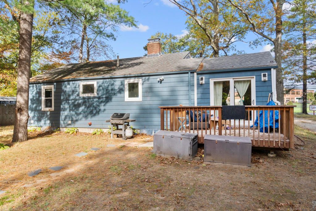 Photo of 47 Old Windsor Road, Bloomfield, CT 06002 (MLS # 24135018)