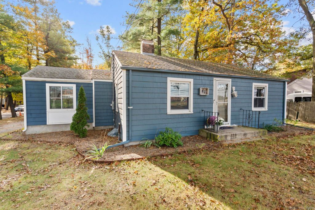 Photo of 47 Old Windsor Road, Bloomfield, CT 06002 (MLS # 24135018)