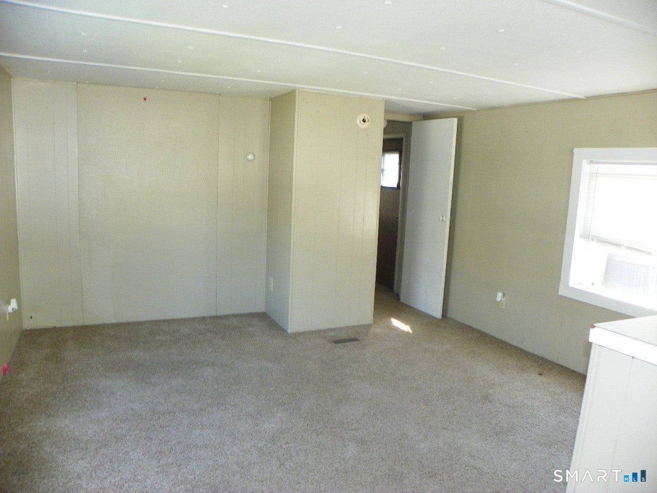 11 Woodland Drive