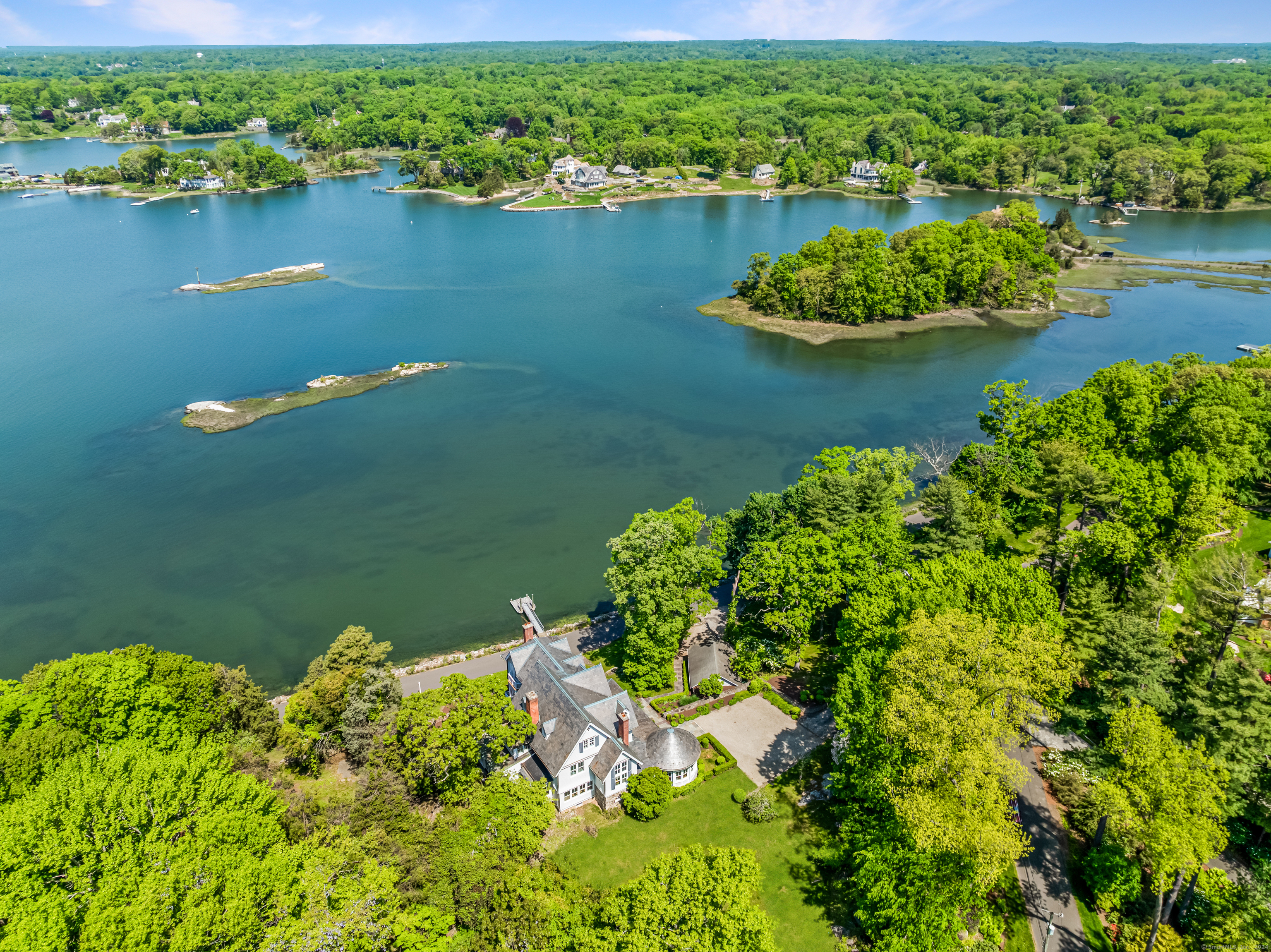 Property for Sale at 31 Contentment Island Road, Darien, Connecticut - Bedrooms: 5 
Bathrooms: 5 
Rooms: 17  - $7,750,000