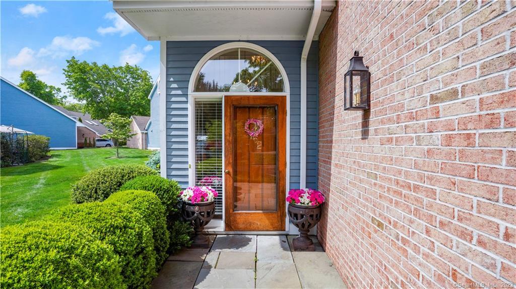 Rental Property at Regents Park 162, Westport, Connecticut - Bedrooms: 2 
Bathrooms: 4 
Rooms: 4  - $5,950 MO.