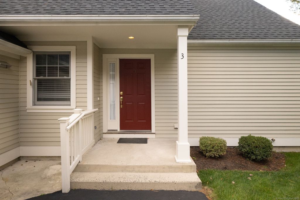 Photo of 3 Pommel Lane #3, Middlebury, CT 06762 (MLS # 24134740)