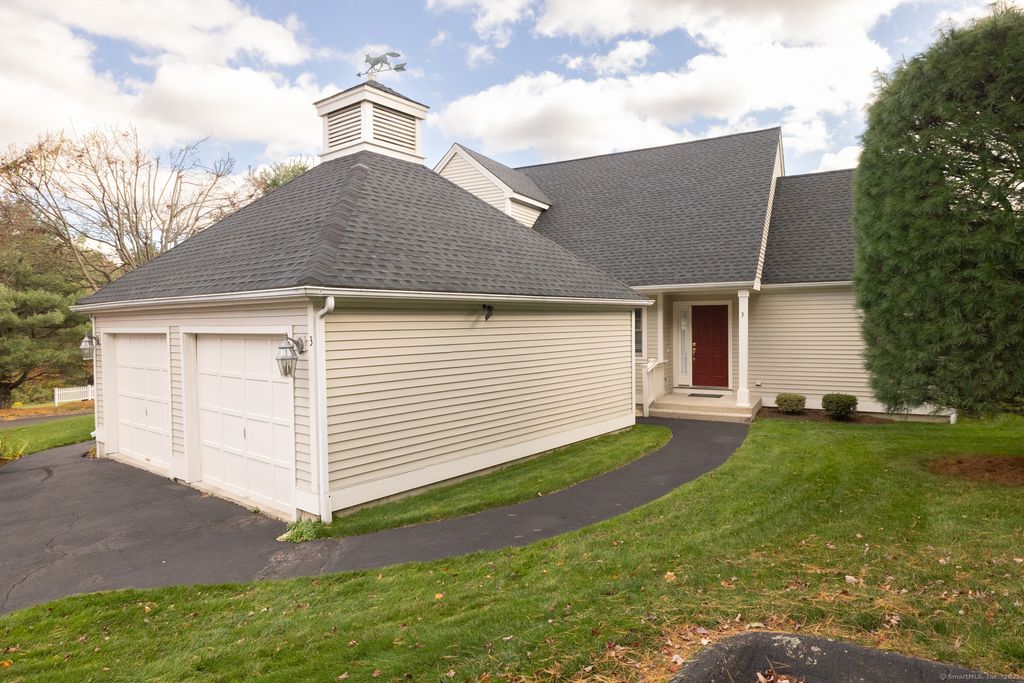 Photo of 3 Pommel Lane #3, Middlebury, CT 06762 (MLS # 24134740)