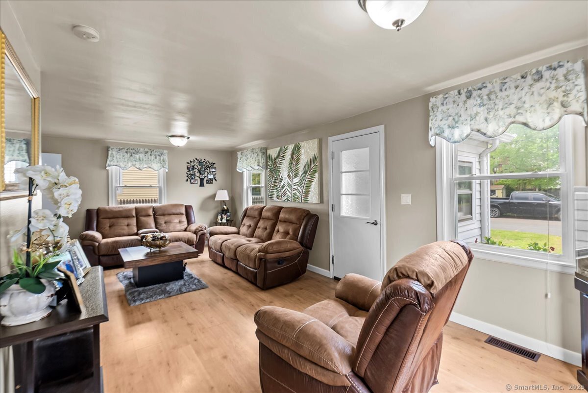 54 Park Street, Wallingford, Connecticut image 5
