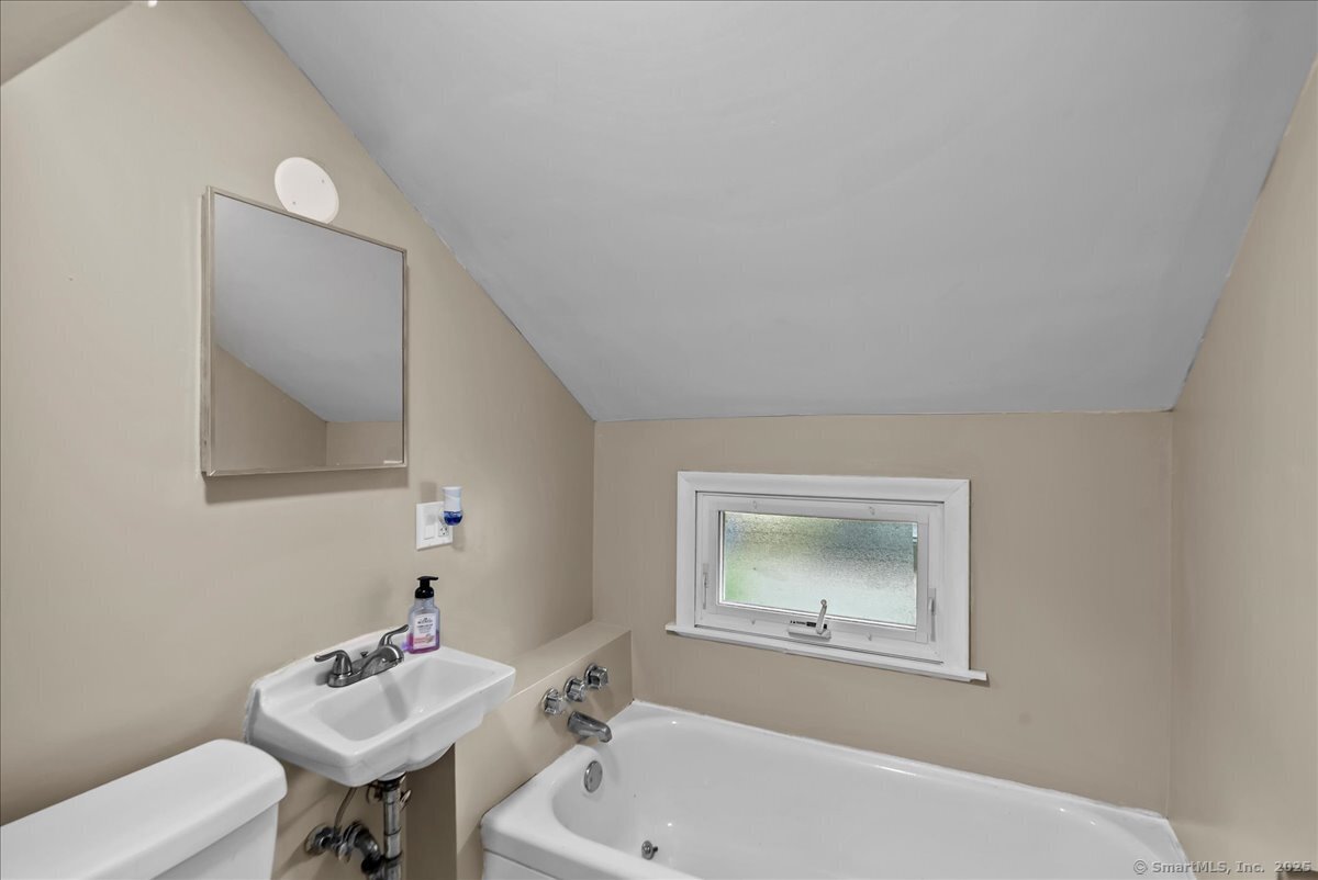 54 Park Street, Wallingford, Connecticut image 17